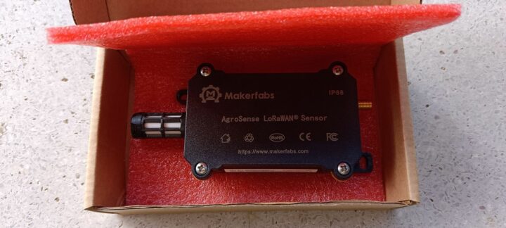 Capteur de température et d'humidité AgroSense LoRaWAN. Capteur de température et d'humidité AgroSense LoRaWAN.