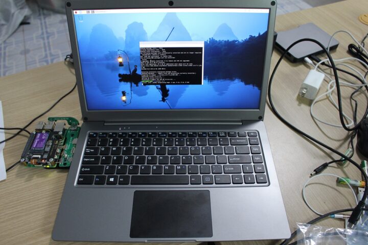 Test de stress de la batterie Crowview Note Raspberry Pi 5 Test de stress de la batterie Crowview Note Raspberry Pi 5