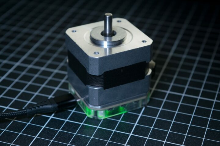 Moteur pas à pas PD connecté au moteur NEMA 17 Moteur pas à pas PD connecté au moteur NEMA 17