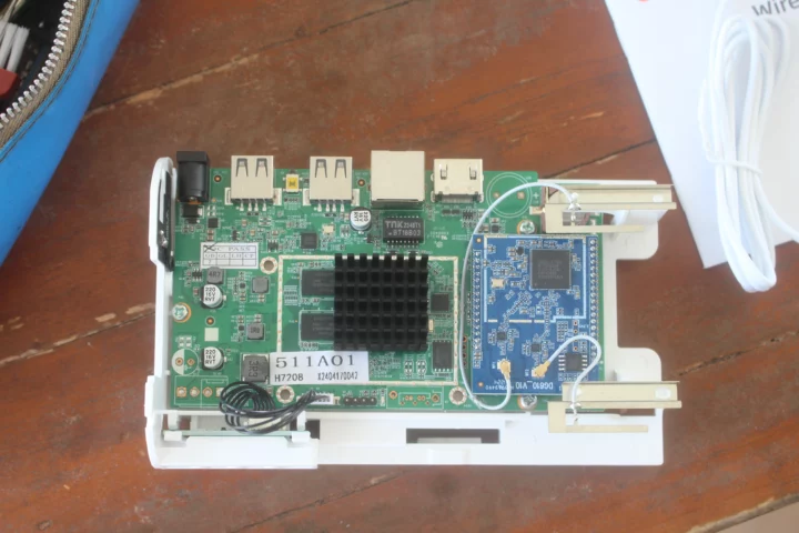 Démontage du Napcat N1 Démontage du Napcat N1