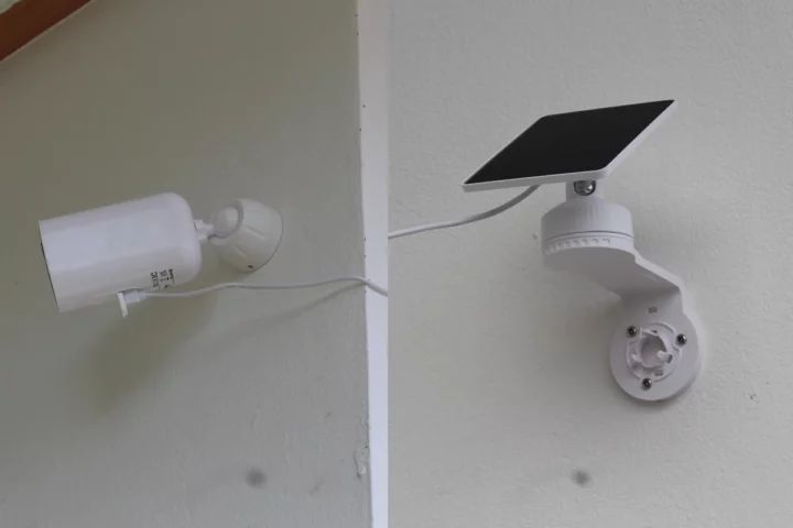 Support de caméra de sécurité à énergie solaire Napcat avec support de panneau solaire Support de caméra de sécurité à énergie solaire Napcat avec support de panneau solaire