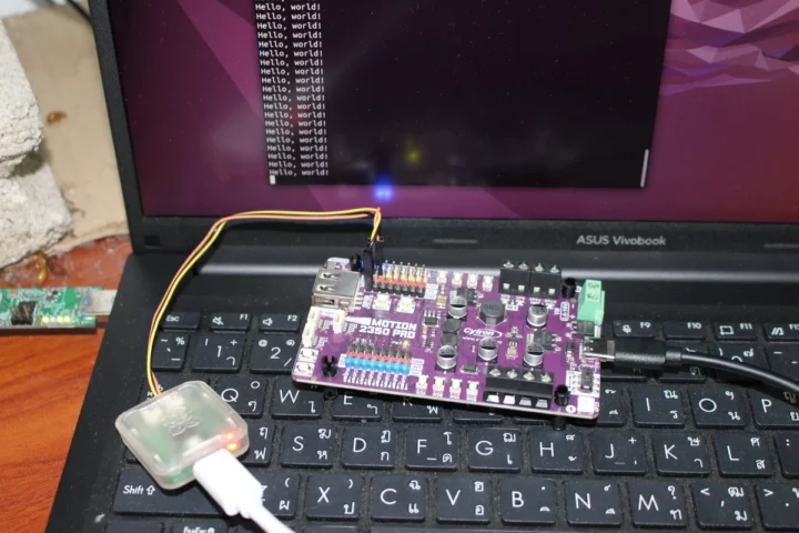 RP2350 Bonjour tout le monde en série