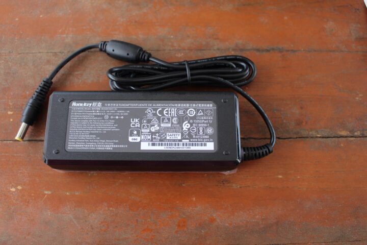 Adaptateur secteur 90 W Adaptateur secteur 90 W