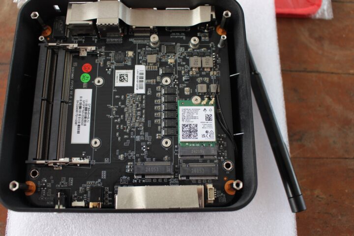Carte mère Maxtang TO-FP750 module WiFi 6 AX200NGW Carte mère Maxtang TO-FP750 module WiFi 6 AX200NGW