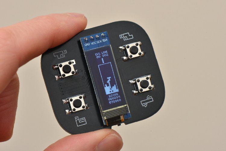 Tetromino : Petite console Tetris alimentée par un ATtiny 1 Teromino