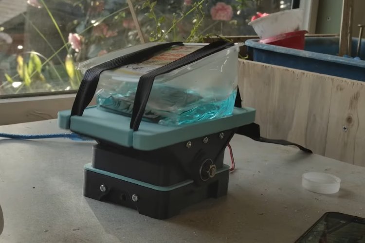 Agitateur Automatique Imprimable en 3D DIY pour Accélérer le Prototypage de PCB 2 Agitateur de PCB automatique