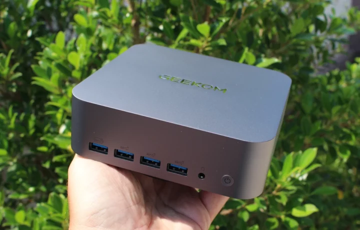 Façade du mini PC Intel Core Ultra 9 185H Meteor Lake