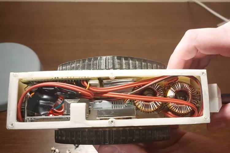 Composants internes du robot d'inspection de tuyaux DIY