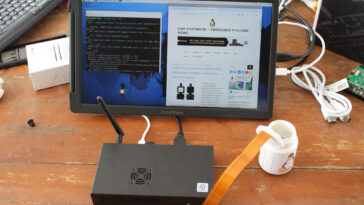 Raspberry Pi Development Kit for CM5 Raspberry Pi OS