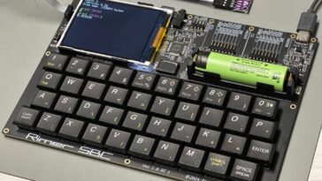 Rimer SBC est une carte de développement Microchip SAMD51 Cortex-M4 avec un écran LCD, un clavier, un audio et une batterie intégrés