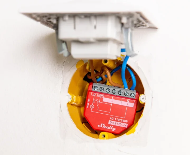 SHELLY 13 h Switch Gen4 avec compteur de puissance