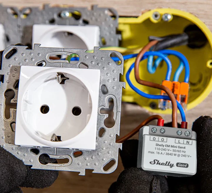 Shelly Em Mini Gen4 Socket d'installation PORTE