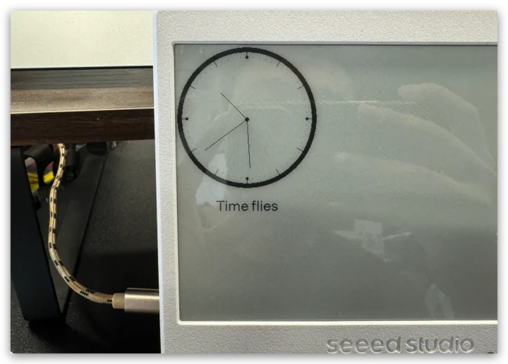 Affichage épaper de démo d'horloge Arduino