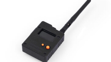 Wio Tracker L1 Pro LoRa based off grid messaging device