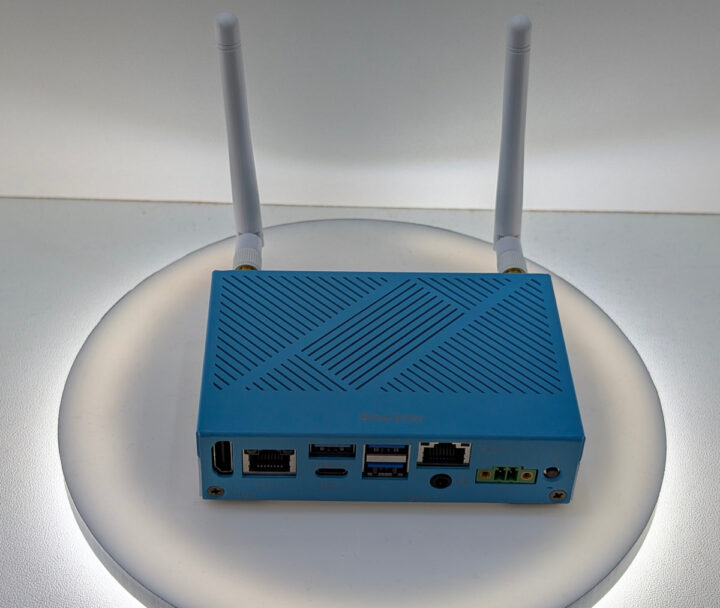 Navette ftl1 ioT Edge Gateway Navette FTL1 IoT Edge Gateway avec Twin Lake / Amston Lake CPU