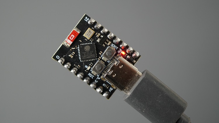 ESP32 C3 Supermini clignotant à bord de LED