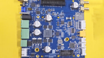 rotoDevs GmbH PD.Charger-GSM v2.5 industrial solar MPPT charger