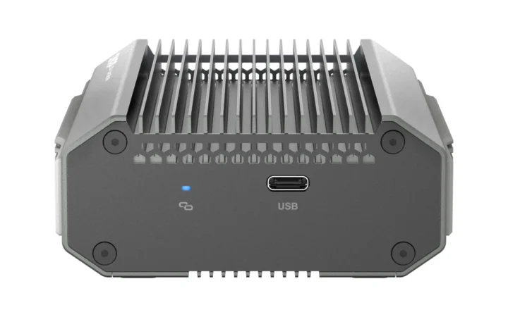 QNAP QNA-UC10G2SF PORT USB4