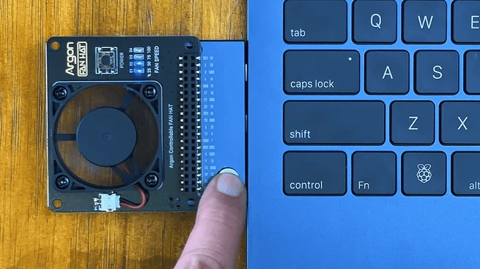Raspberry Pi CM5 Accès GPIO via USB C