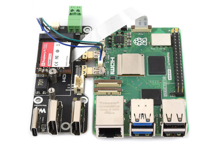 Connexion de l'adaptateur multifonctionnel PCIe vers M.2 au Raspberry Pi