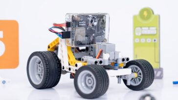 Quarky Intellio rover car robot