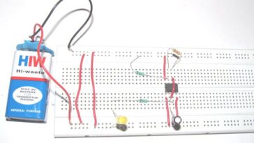 Simple Flashing LED using 555 Timer IC