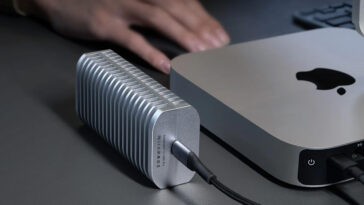 TerraMaster D1 SSD Pro Thunderbolt 5 SSD enclosure connected to MAC Mini