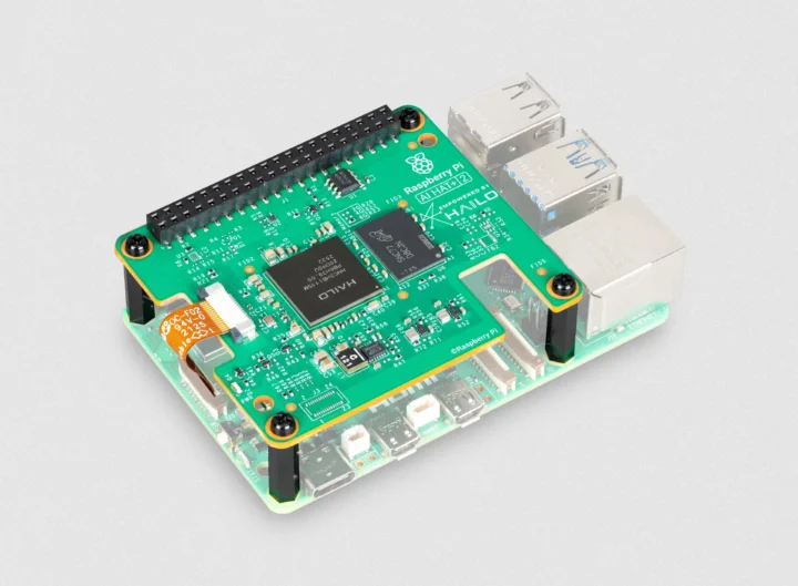 Hailo 10H Raspberry Pi CHAPEAU+
