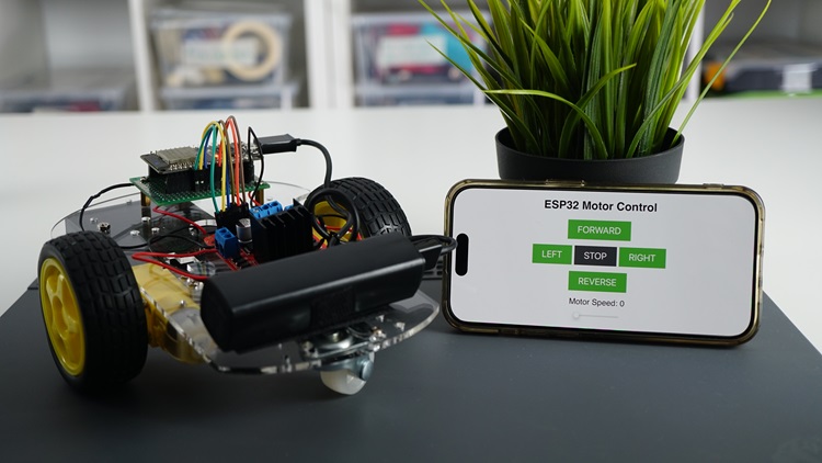 ESP32 : 10 projets faciles pour les débutants 12 Robot de voiture télécommandé ESP32