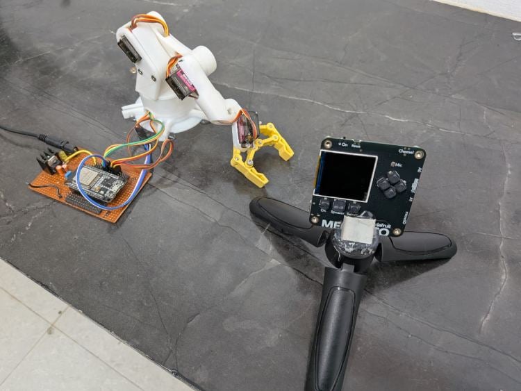 Robot autonome de collecte et de tri des déchets alimenté par l'IA 2 Robot autonome de collecte et de tri des déchets alimenté par l'IA