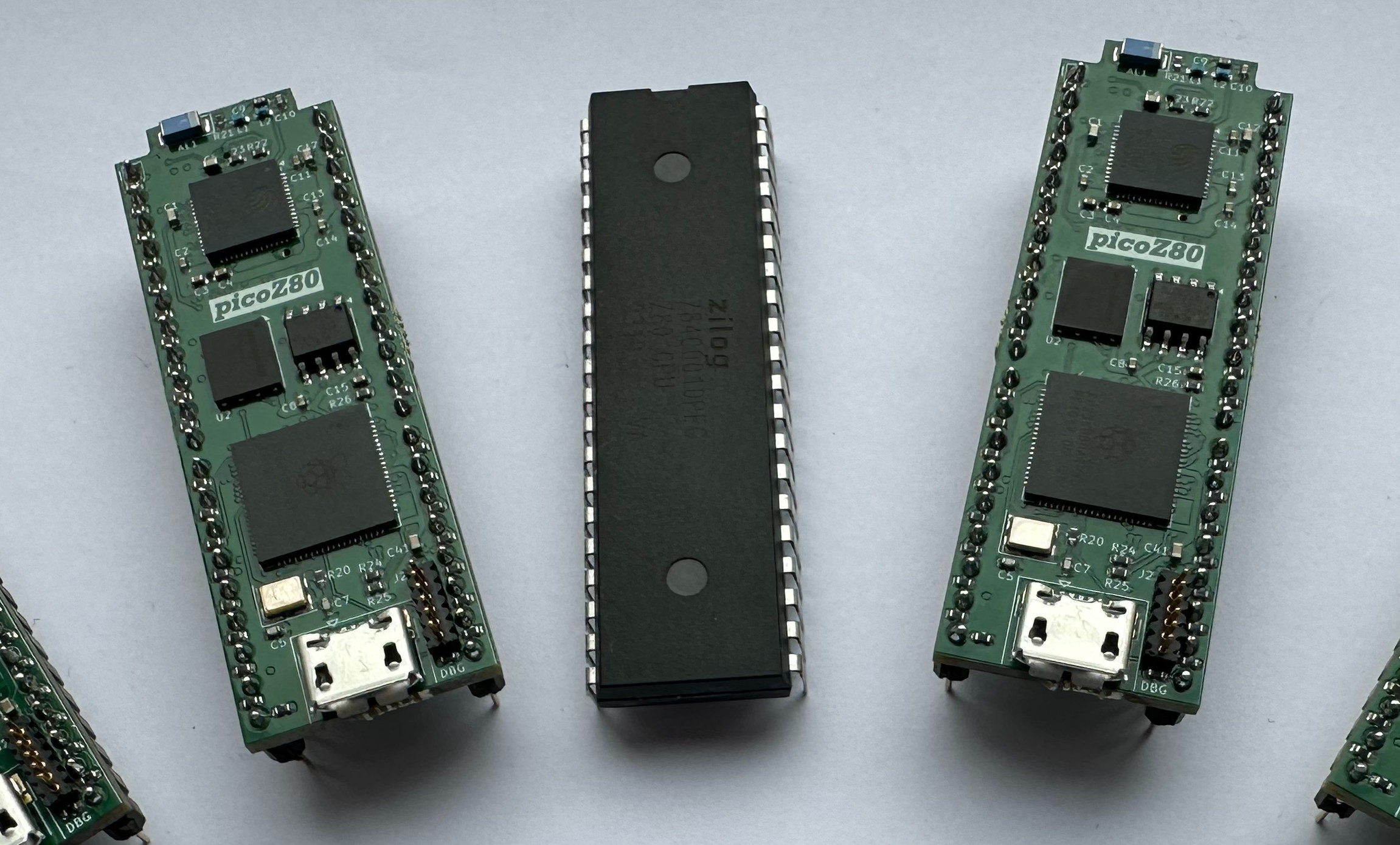 picoZ80 - Un remplacement instantané du microprocesseur Z80 basé sur Raspberry Pi RP2350B et ESP32