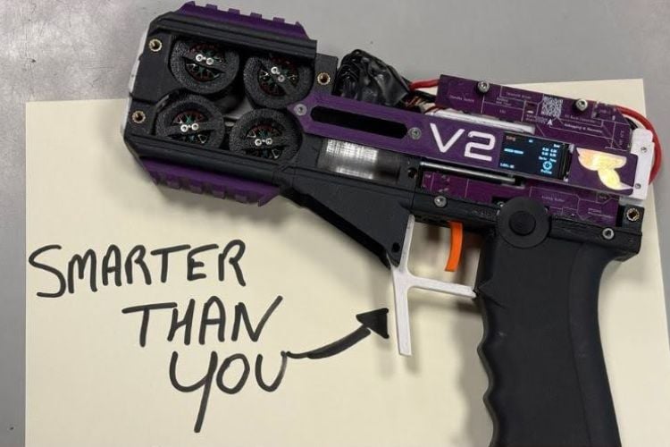 Ce pistolet Nerf utilise l'IA pour prédire quand vous appuyerez sur la gâchette 1 Edge AI Mastery: The Stinger V2