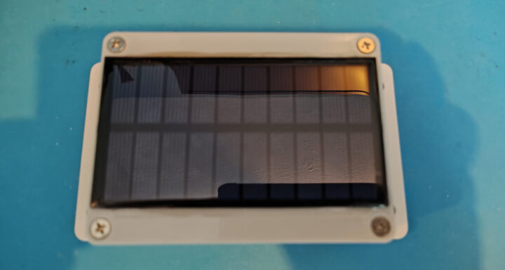Carte de développement de nœud solaire WiFi IoT avec boîtier Carte de développement de nœud solaire WiFi IoT avec boîtier