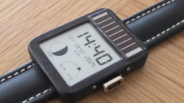 LightInk : La montre E-ink solaire open source inspirée des années 90 29 LightInk - solar-powered E-ink watch