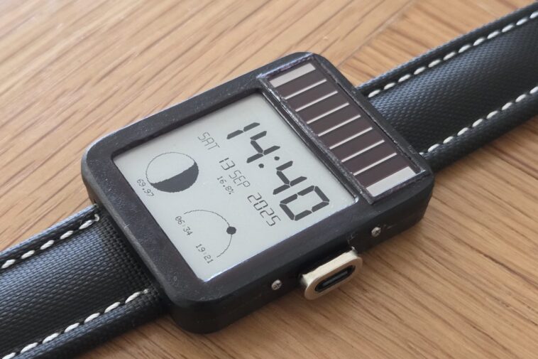 LightInk : La montre E-ink solaire open source inspirée des années 90 1 LightInk - solar-powered E-ink watch