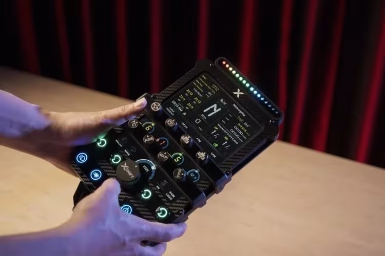 Boîte de tableau de bord Sim Racing modulaire de style LEGO construite avec ESP32-S3 1 Modular LEGO-Style Sim Racing Dash Box Built with ESP32-S3