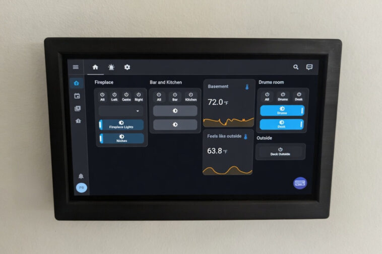Tableau de bord mural HAUI 3Gang : votre assistant domotique 7 pouces sur Raspberry Pi 1 HAUI 3Gang 7-inch Display Wall Mount Dashboard WiFi