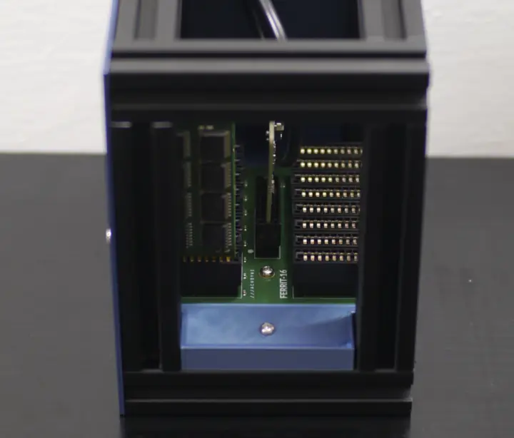 Cube de stockage F-RAM