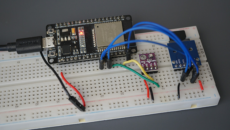 Serveur Web ESP32 : graphiques avec données historiques (fichier CSV) 6 Graphique ESP32 Serveur Web Arduino IDE Graphique historique CSV Log Data File Circuit
