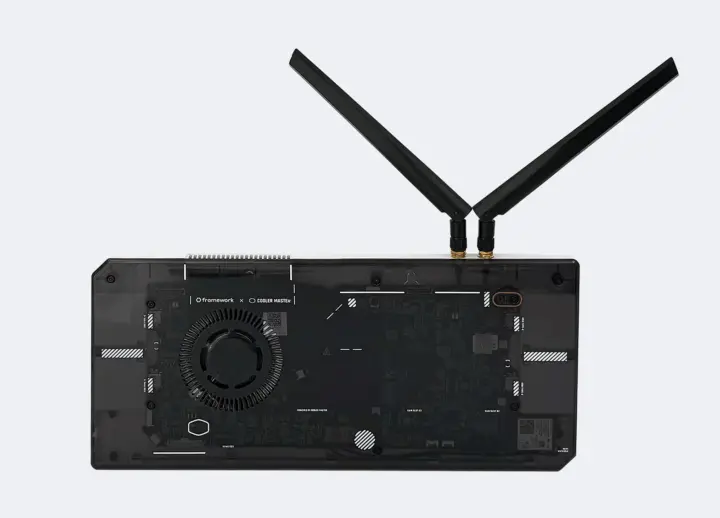 Boîtier Cooler Master DC-ROMA RISC-V pour carte mère III