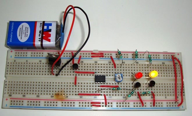 Temperature Controlled LEDs using LM35 LED a temperature controlee utilisant LM35