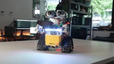 Robot DIY LEGO RC WALL-E utilisant ESP32 et un contrôleur PS4 29 DIY LEGO RC WALL-E Robot With PS4 Controls
