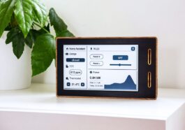 EKOS A Programmable Open Source ePaper Hub in Solid Oak