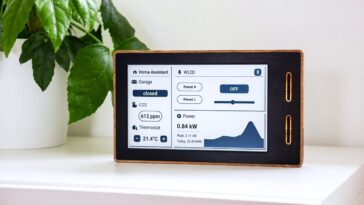 EKOS : Tableau de bord ePaper local et open source pour la maison intelligente 17 EKOS A Programmable Open Source ePaper Hub in Solid Oak