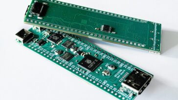 Nouvelle carte de développement Bells&Whistles RP2350B avec débogueur intégré 11 RP2350B bells&whistles - A RP2350B board with RP2040 debugger
