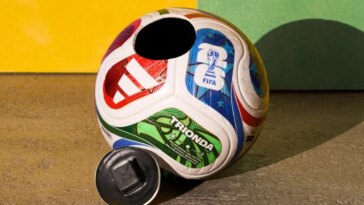 Le ballon Trionda de la Coupe du Monde de la FIFA 2026 est doté d'un capteur de 500 Hz à l'intérieur 28 Adidas Trionda Match Ball Integrates IMU