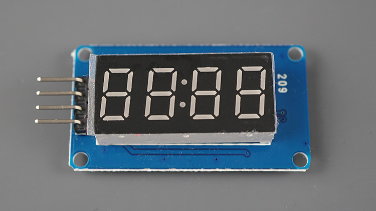 Horloge numérique ESP32 NTP : fuseau horaire et heure d'été 4 Affichage TM1637 à 4 chiffres et 7 segments