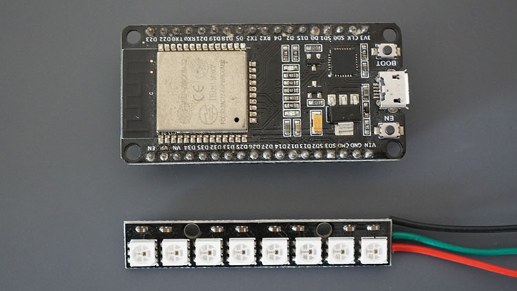 ESP32 : LED RVB adressables WS2812B (Neopixels) - Arduino IDE 8 Pièces Neopixels ESP32 WS2812B requises