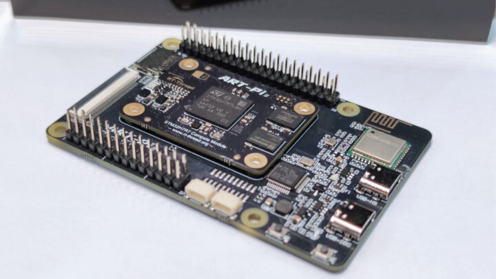 Carte de développement STM32H7R7 Carte de développement STM32H7R7